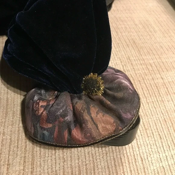 Hand painted musical clown collectible - Picture 6 of 10